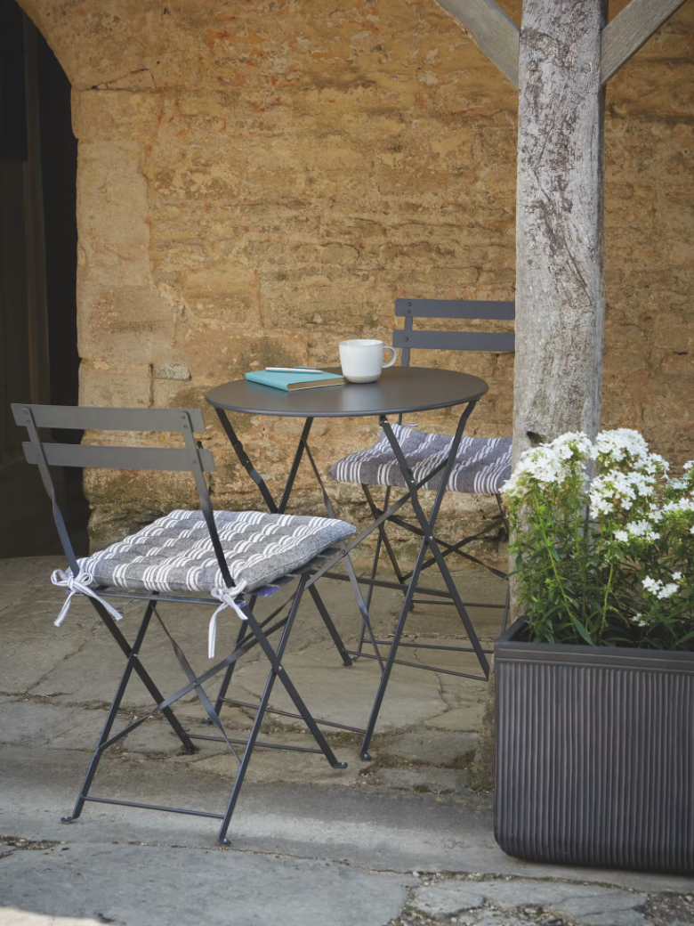 Carbon Cafe Bistro Set - Design Vintage