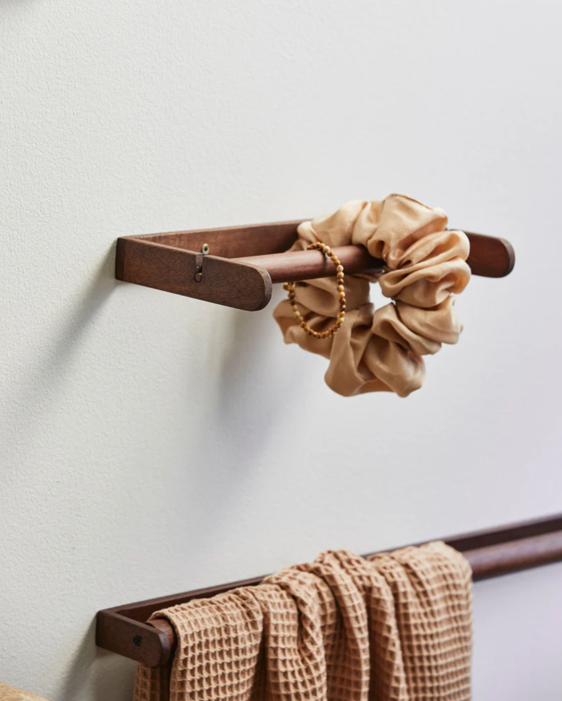 Acacia Toilet Roll Holder - Design Vintage
