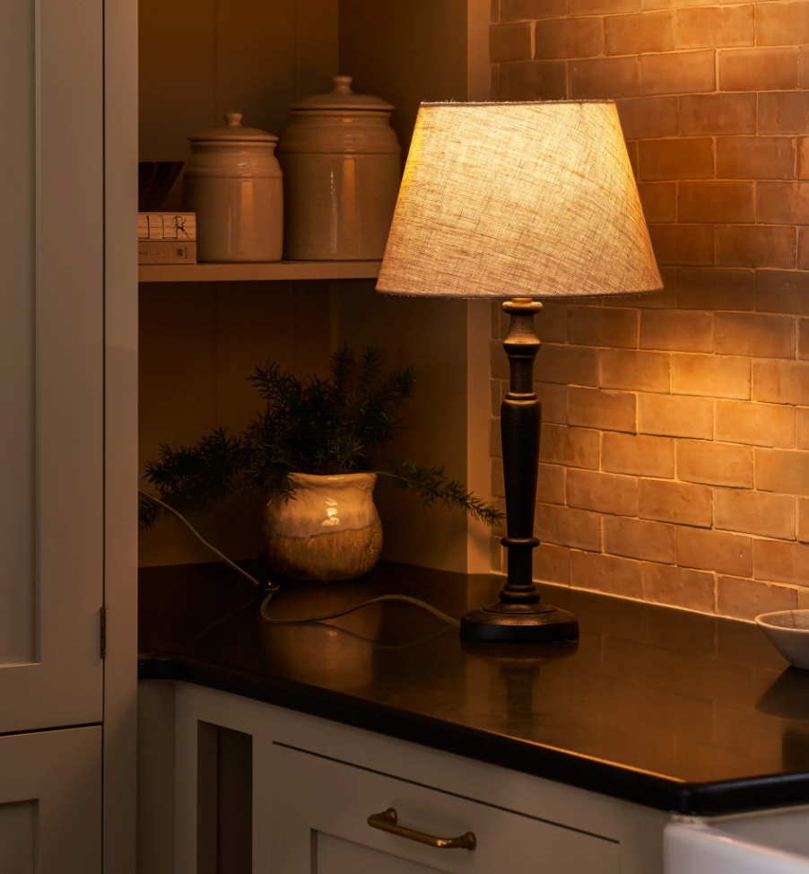 Black + Linen Table Lamp - Design Vintage