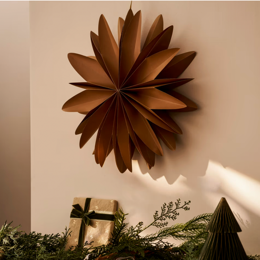 Nutmeg Curved Christmas Star - Design Vintage