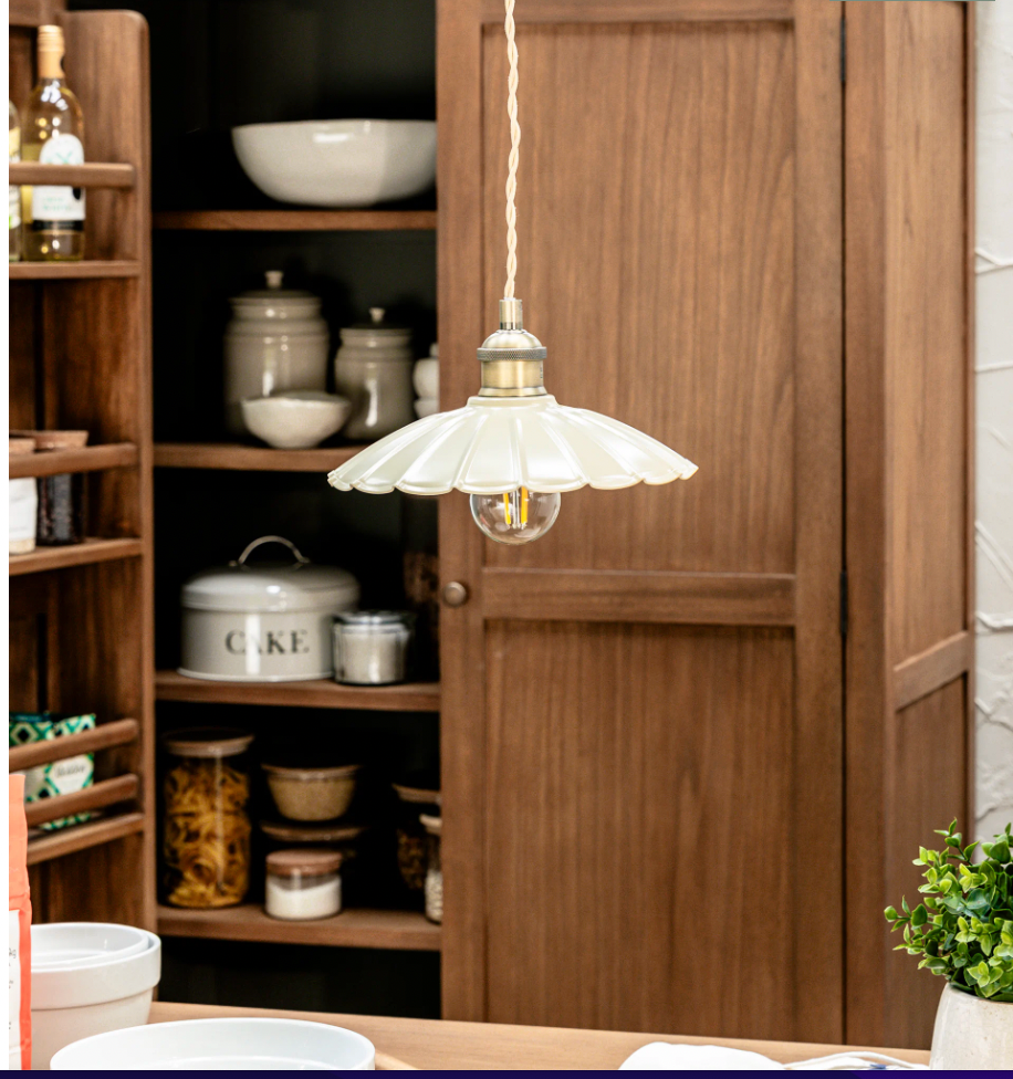 Small Clay Scallop Pendant - Design Vintage