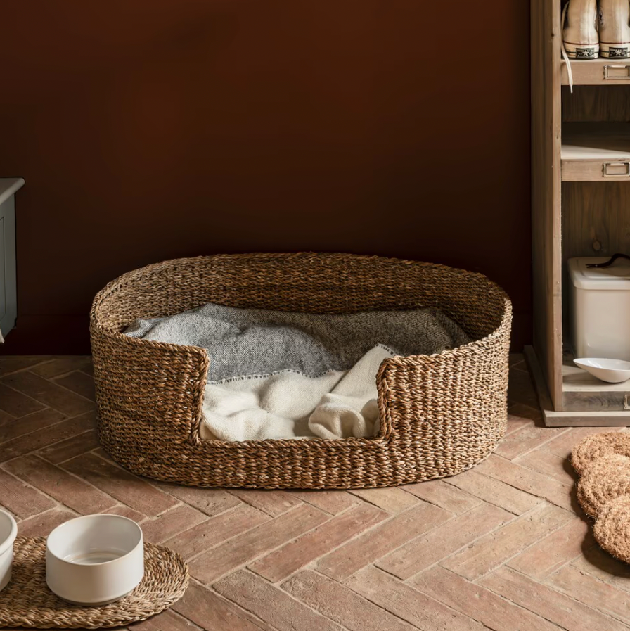 Seagrass Dog Bed - Design Vintage