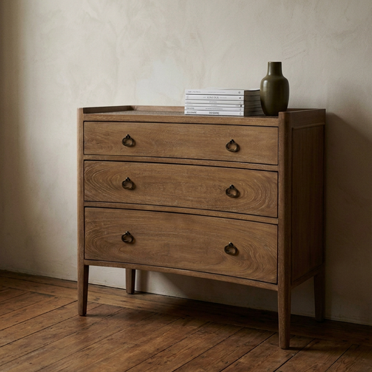 Elegant Chest of Drawers - Design Vintage