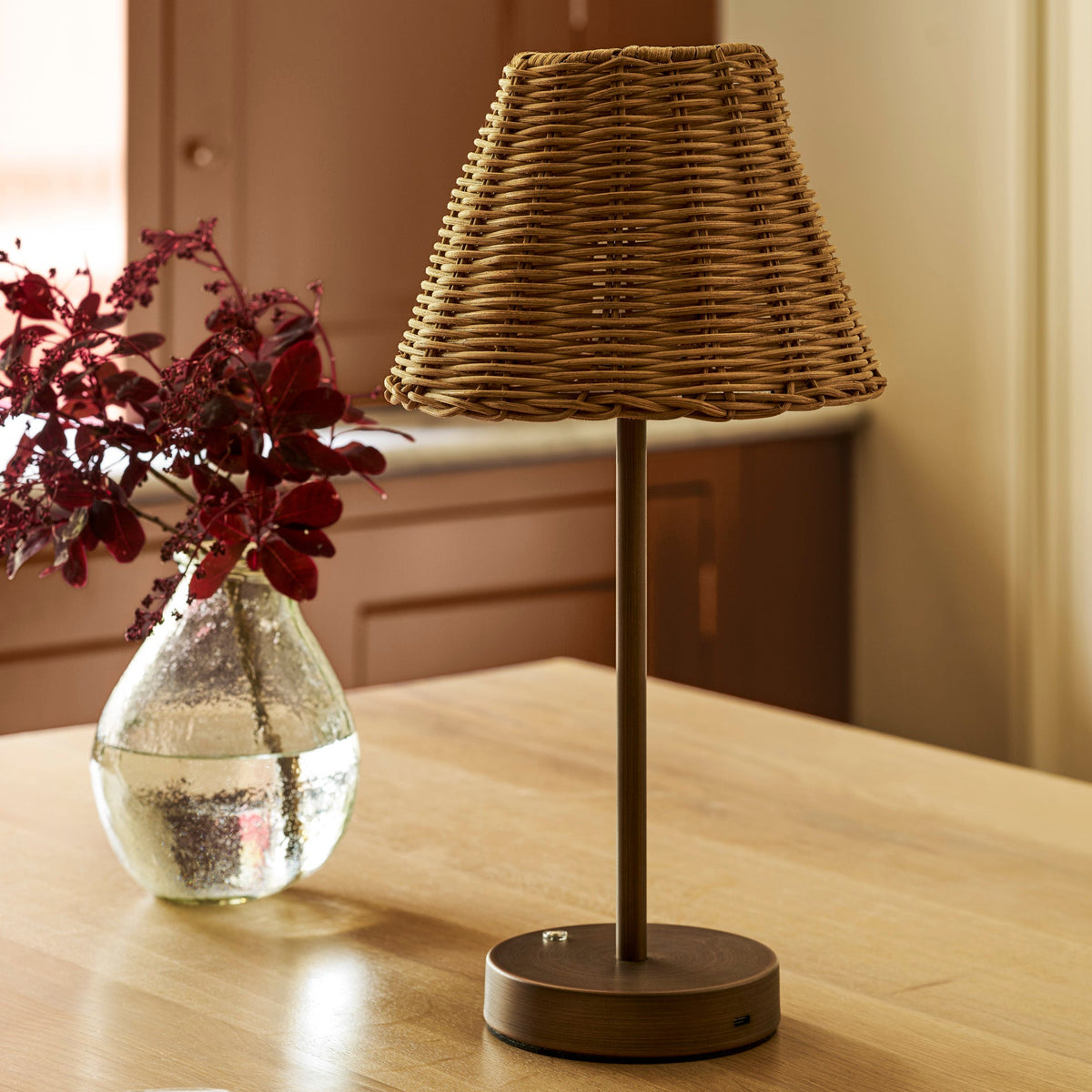 Rechargeable Rattan Table Lamp - Design Vintage