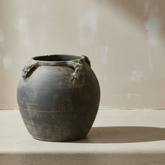 Vintage Lion Ears Dark Pot