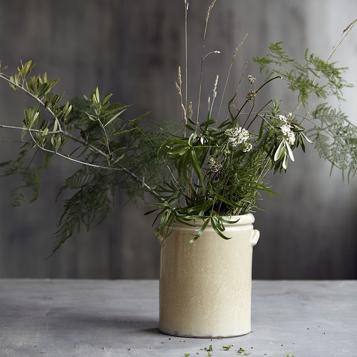 Small Pottery Flowerpot - Design Vintage