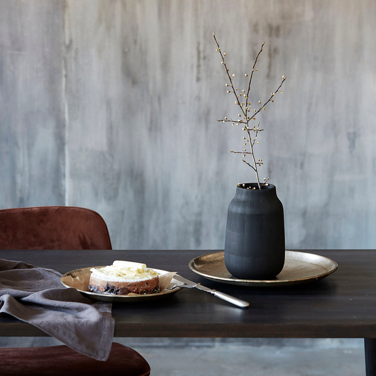 Black Groove Vase - Design Vintage