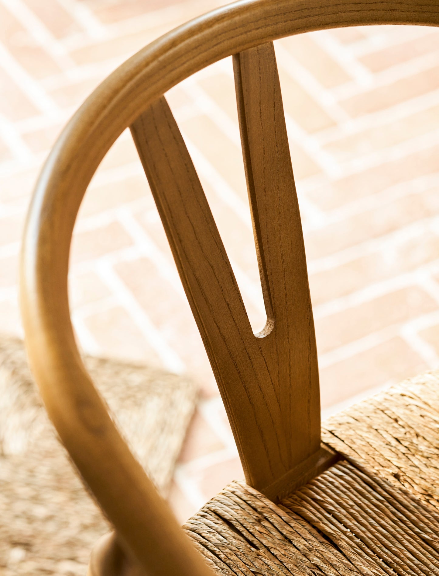 Ash Wishbone Bar Stool - Design Vintage