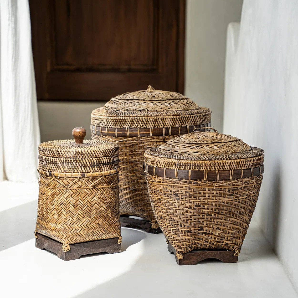 Colonial Bathroom Bin Basket