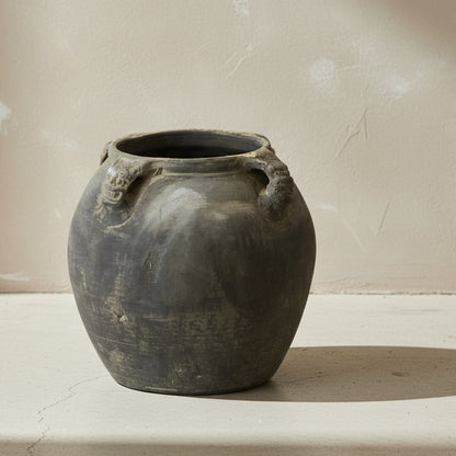 Vintage Lion Ears Dark Pot