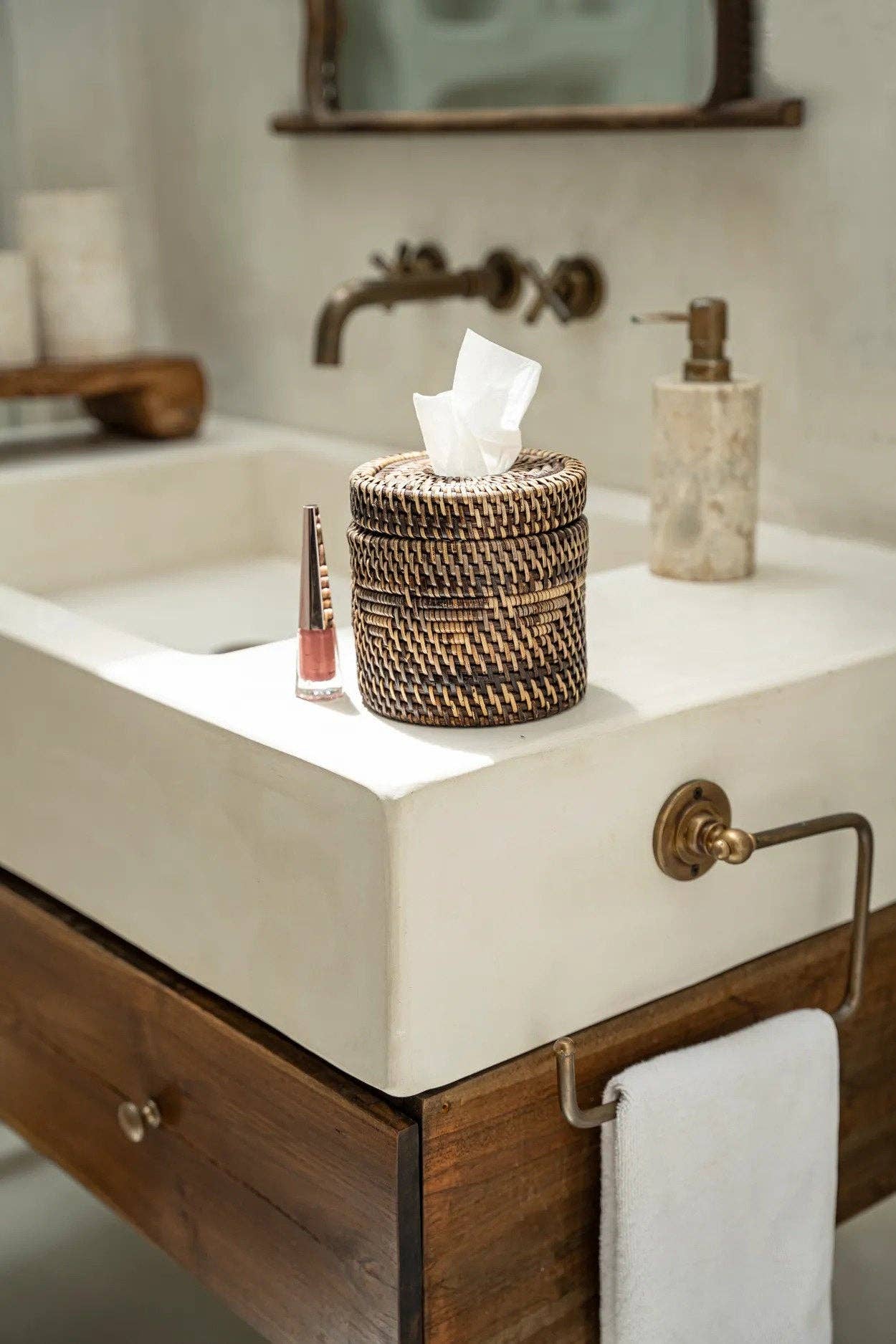 Colonial Tissue Box