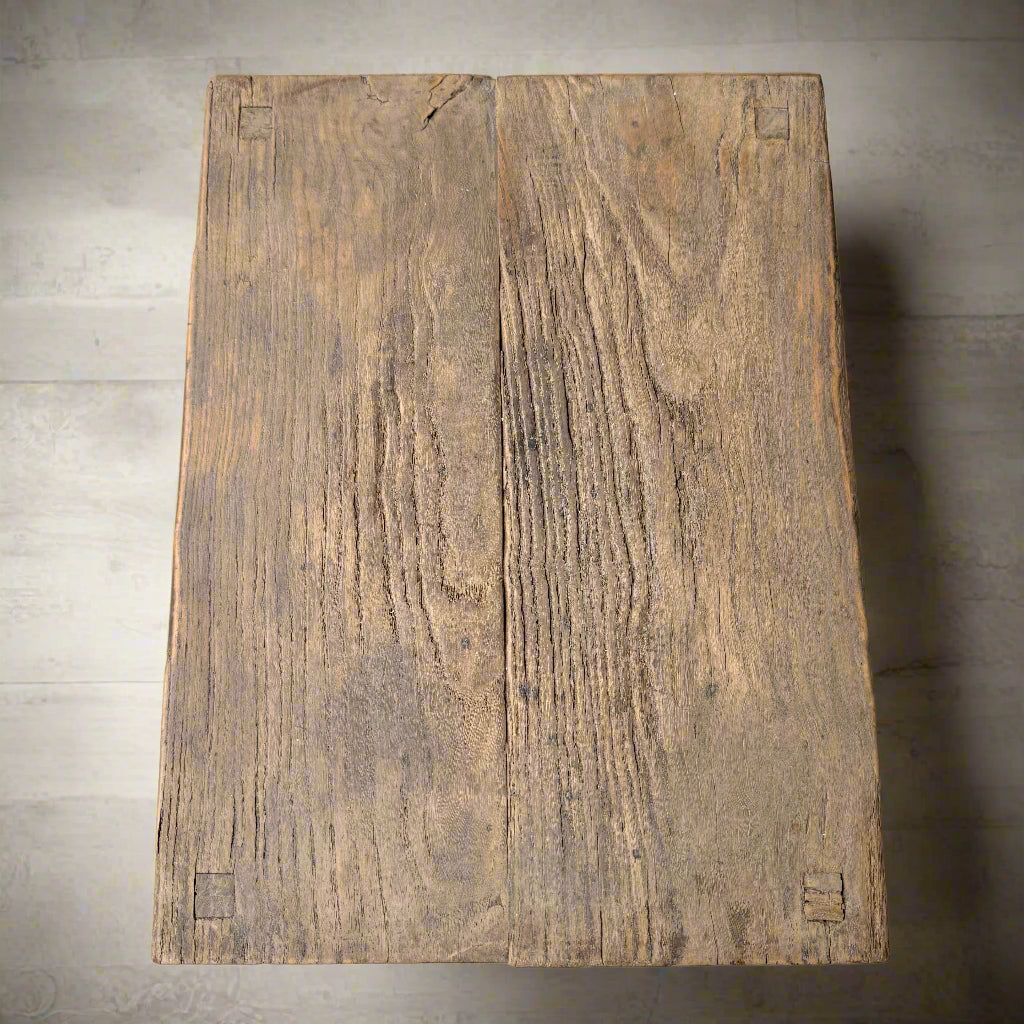 Vintage Elm Side Table 'Adi' - Design Vintage