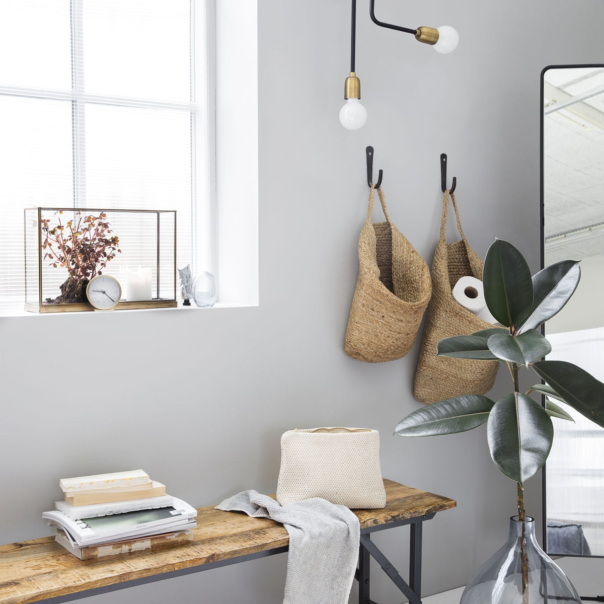 Wall Hung Basket - Design Vintage
