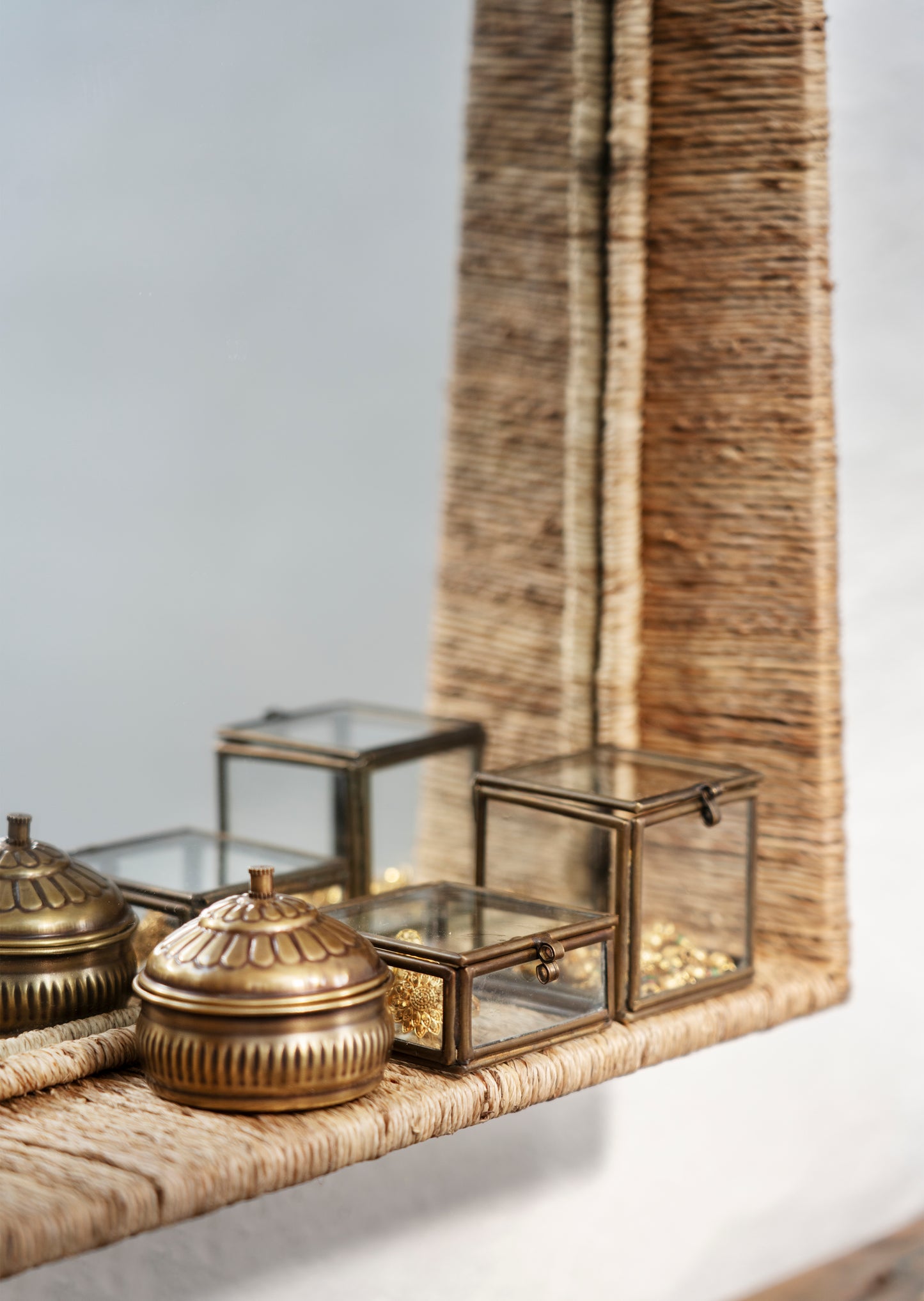 Handcrafted Jute Mirror - Design Vintage
