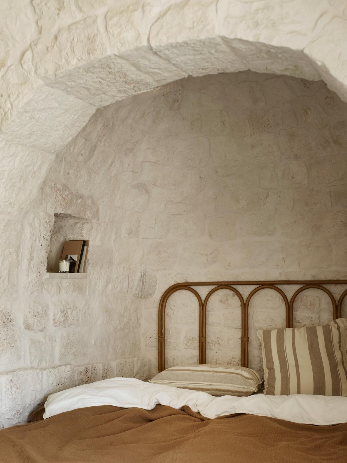 Mano Rattan Headboard
